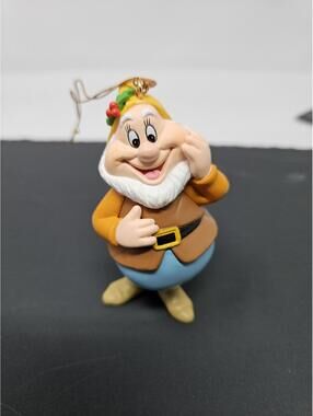 Grolier Ornament Snow White Seven Dwarfs HAPPY